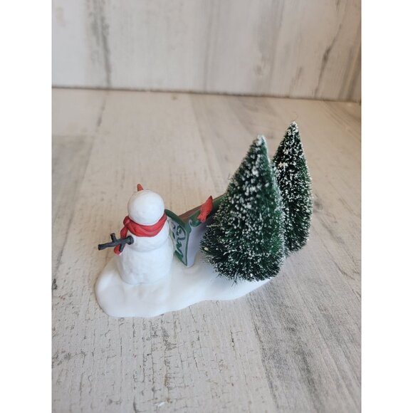 Dept 56 2325 Our Own Village Park Bench accessory xmas - Picture 4 of 7